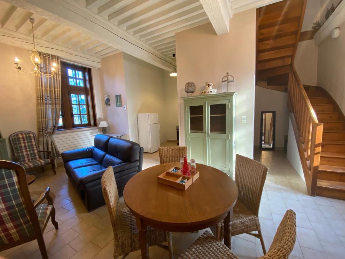 Demeures Et Chateaux L'Abbaye Caladoise - Anciennement Hostellerie Ferme Du Poulet Вільфранш-сюр-Сон Номер фото